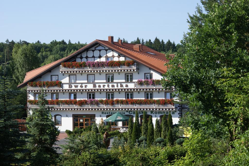 Dwór Bartnika Bed and Breakfast Narewka Exterior foto